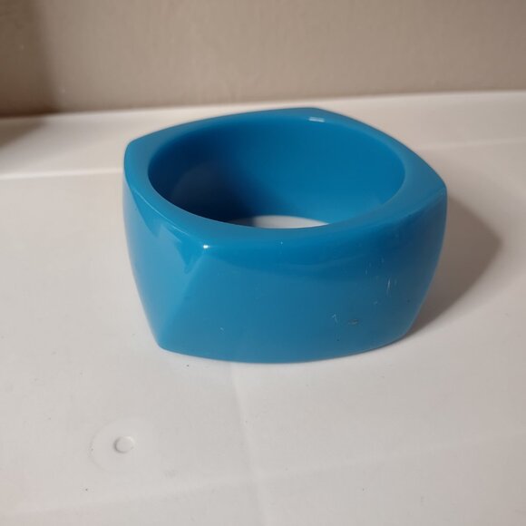 Very Awesome Asymmetrical 8 Inch Vintage Thick Blue Bangle - Picture 9 of 10